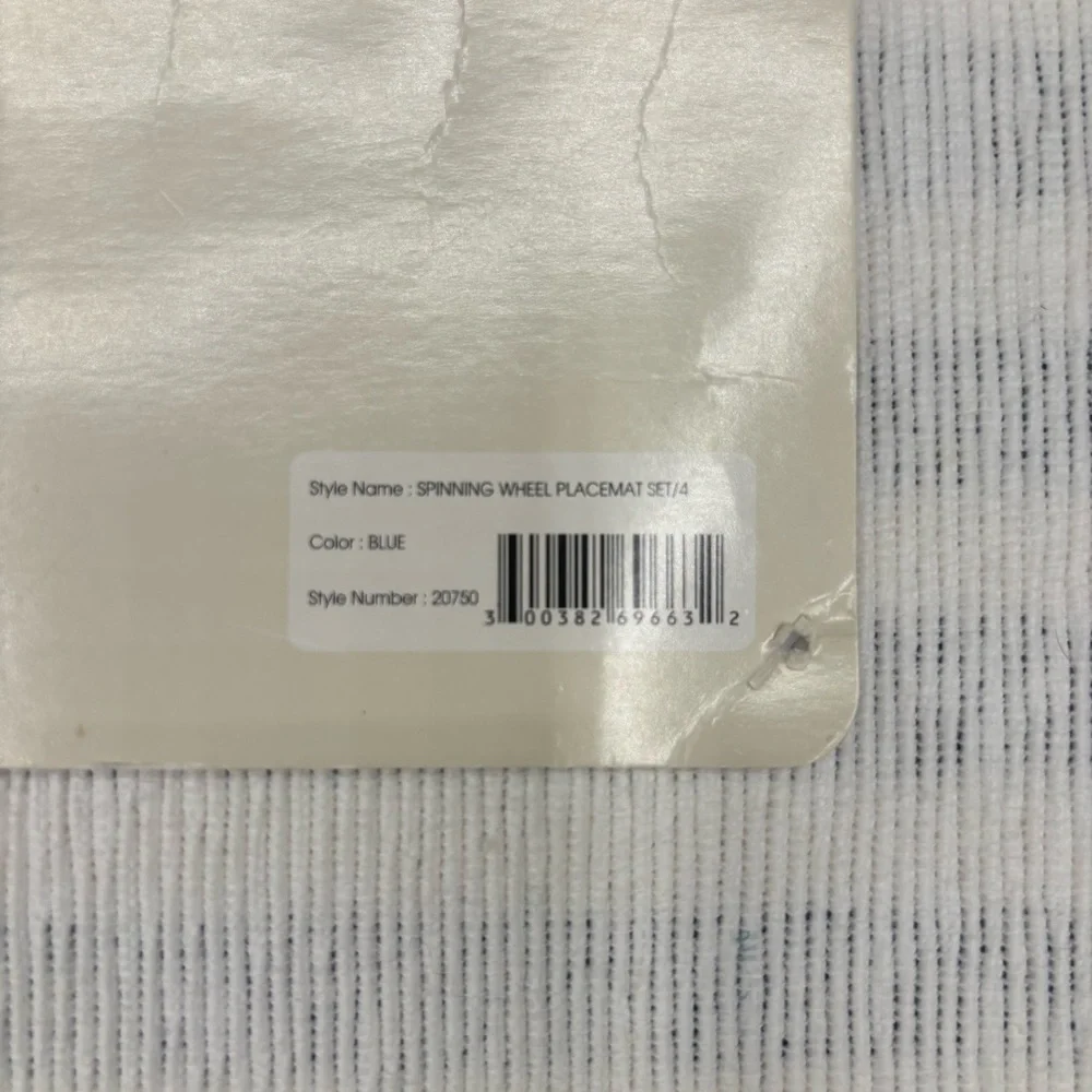 NWT Casual Living Placemats Set of Four‎ 4 Spinning Wheel 13” x 19” Cotton Blue